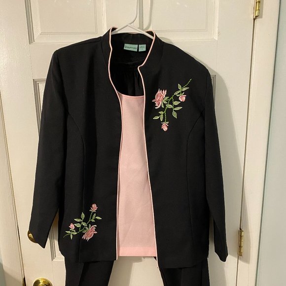 Sara Morgan 3 Piece Pants Set Black and Pink - Picture 1 of 4